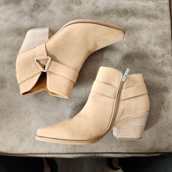 Sarto Louella Leather Block Heel Ankle Boots - Picture 3 of 9